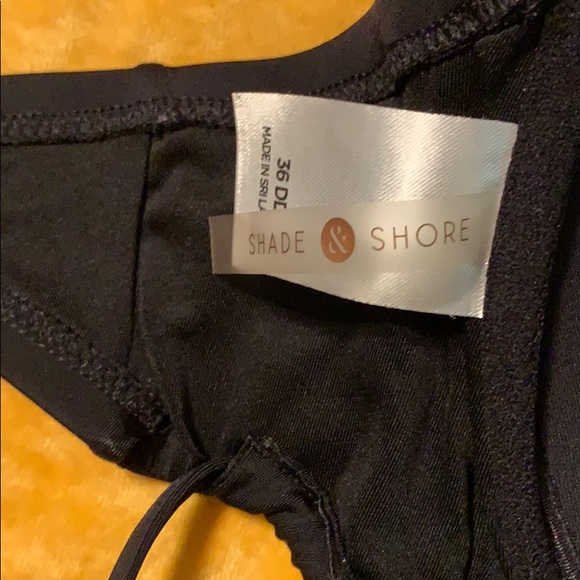 One piece cut out swim. - Picture 4 of 4